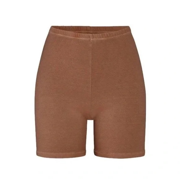 SKIMS Pants - SKIMS, Outdoor Collection, Bike Shorts, Camel, Small